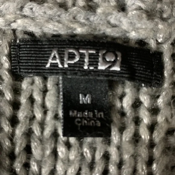 Apt. 9 gray and silver sweater.  Drop sleeve.  Open front.  Open weave.  Size M - Picture 2 of 10